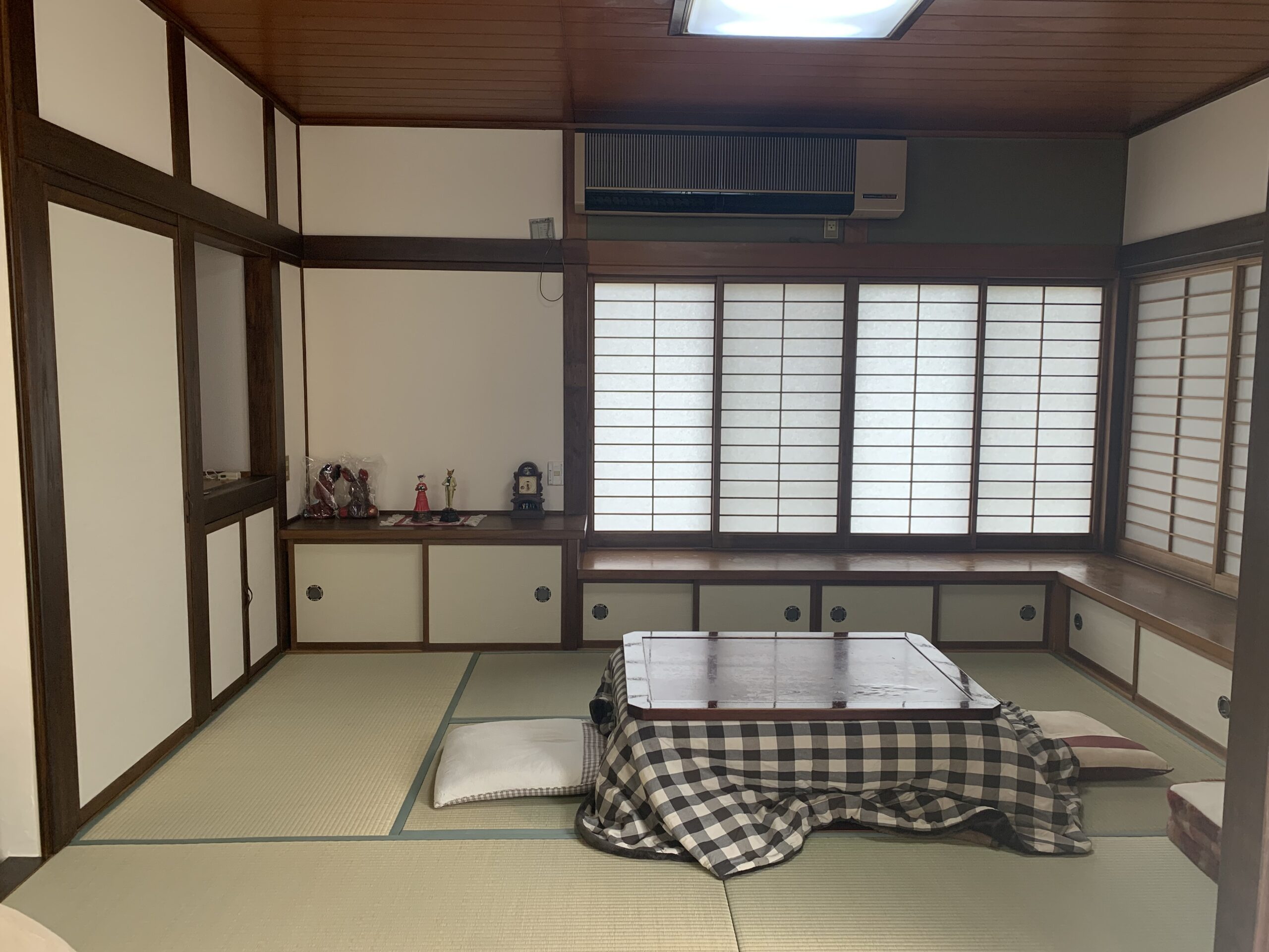 障子越しのやわらかな光が広がる和室｜金沢屋小見川店